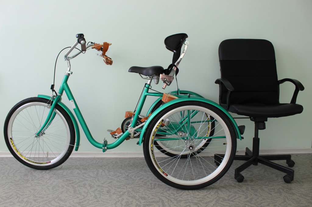 трехколесный велосипед для детей инвалидов.JPG