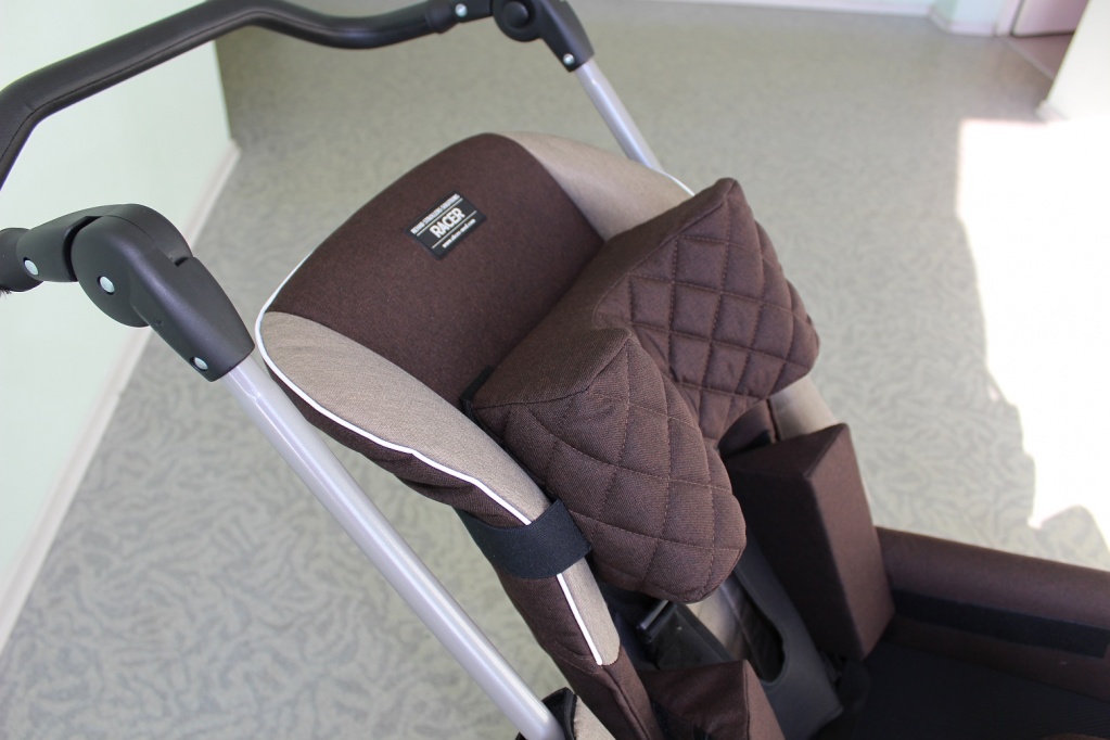 Коляска для детей с дцп